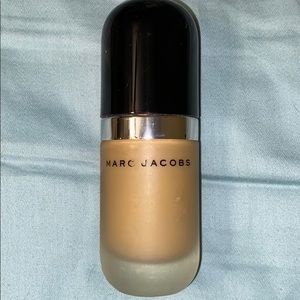 Marc Jacobs remarkable full coverage foundation 36